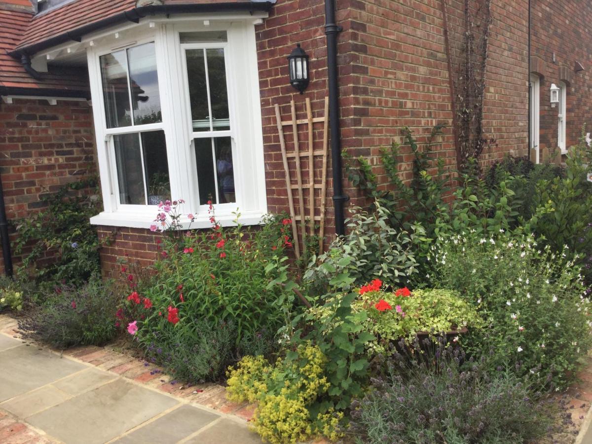 Fair View Bed & Breakfast Marden  Bagian luar foto